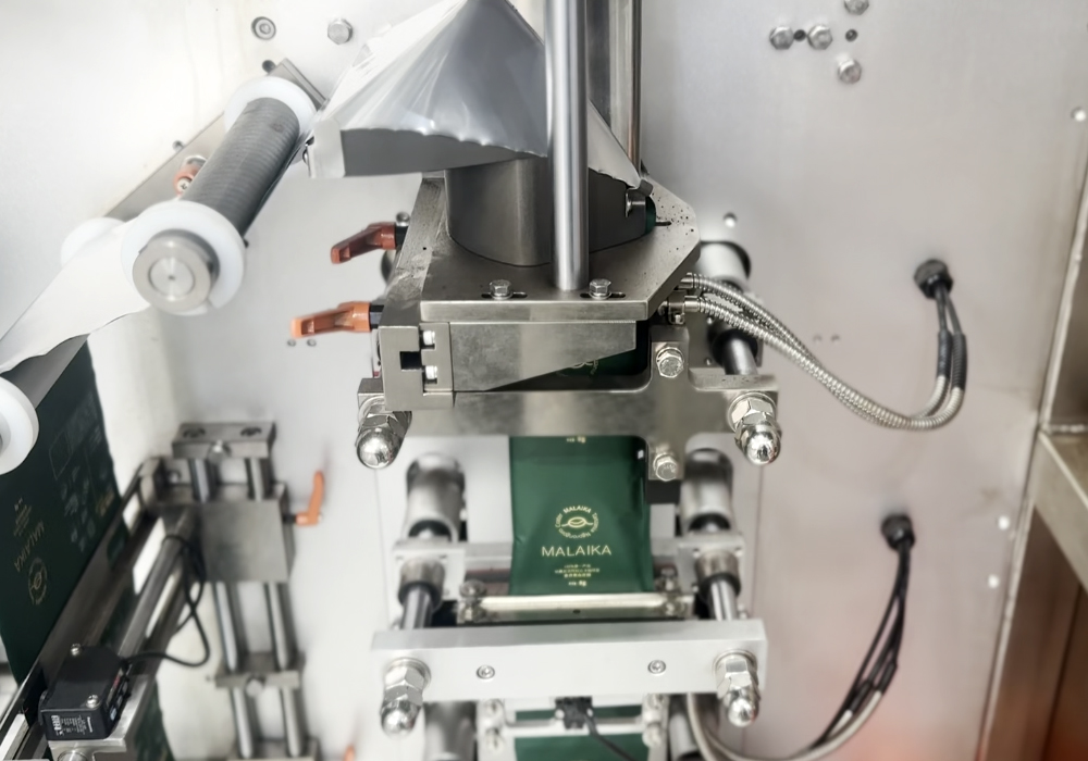 Automatic drip bag coffee packaging machine - ultrasonic sealing